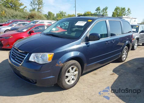 2008 Chrysler Town & Country Touring из США, поврежденный, VIN 2A8HR54P88R611708